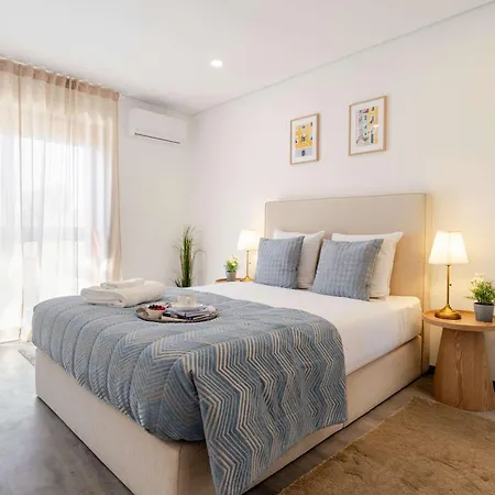 Bright & Spacious Flat With Balcony By Hostwise