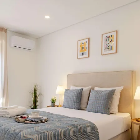 アパート Bright & Spacious Flat With Balcony By Hostwise