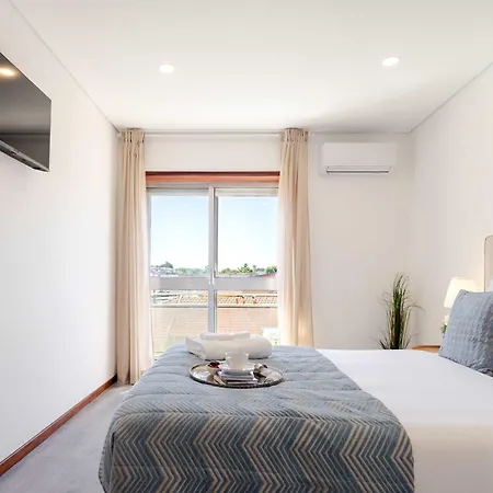 Bright & Spacious Flat With Balcony By Hostwise
