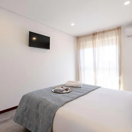 Bright & Spacious Flat With Balcony By Hostwise アパート São Mamede de Infesta