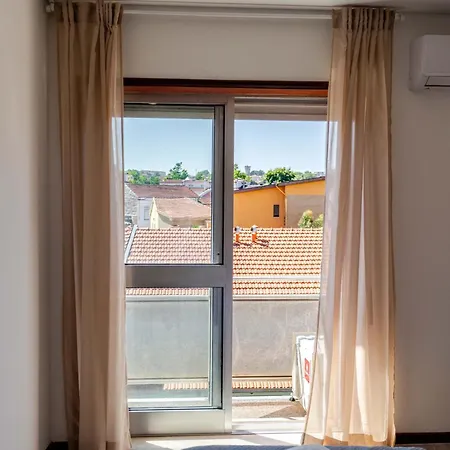 Bright & Spacious Flat With Balcony By Hostwise アパート São Mamede de Infesta