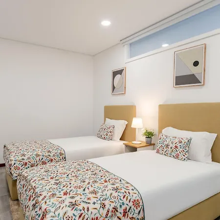 Bright & Spacious Flat With Balcony By Hostwise *