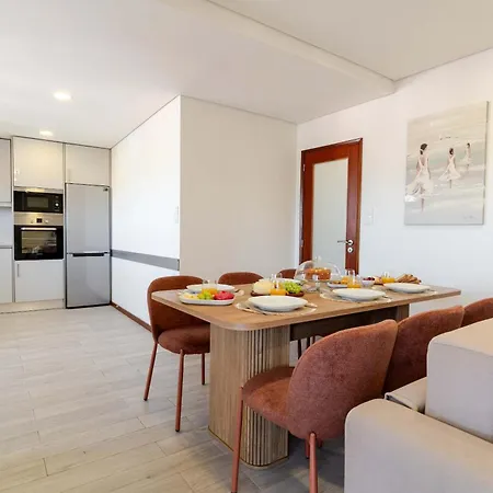 アパート Bright & Spacious Flat With Balcony By Hostwise *