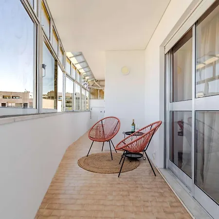 アパート Bright & Spacious Flat With Balcony By Hostwise São Mamede de Infesta