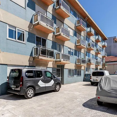 アパート Bright & Spacious Flat With Balcony By Hostwise São Mamede de Infesta